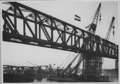 275 Spoorbrug voorjaar 1946, voorjaar 1946