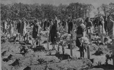 355 Airborne Begraafplaats, 17 september 1946