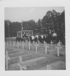 383 Airborne Begraafplaats Oosterbeek, 25 september 1945