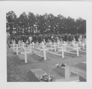 396 Airborne Begraafplaats Oosterbeek, 25 september 1945