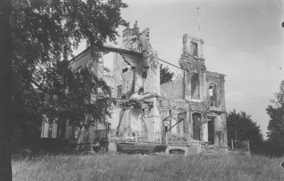 65 Gemeentehuis Bato'swijk, 1945