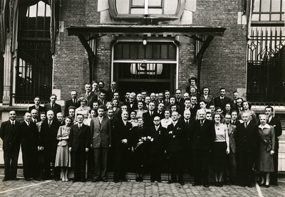 35 Foto's Arnhemsche Verzekering Maatschappij tegen Brandschade, 21-11-1951