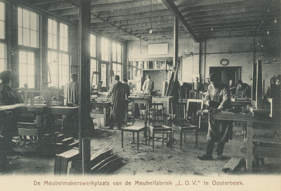 1393-0006 De meubelmakerswerkplaats van de meubelfabriek L.O.V. te Oosterbeek , 1913-1935