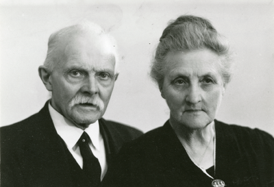 55-0008 Adolf Lubbers (Dolf) en Henriette S.A.E. Hoek (Jet), ca. 1950