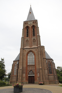 1967 vooraanzicht RK Sint-Martinuskerk, 22-07-2010