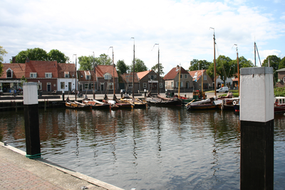 3944 aanlegplaats met diverse boten, 29-08-2007