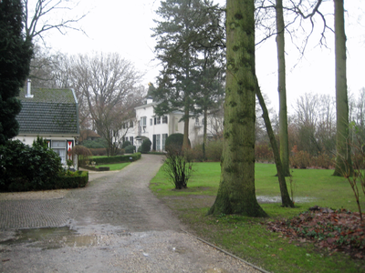 6697 huis Groeneveld met links een gedeelte van de tuinmanswoning, 03-12-2008