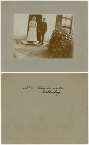 113 N.10 vader en moeder Dobbenburg , ca.1900