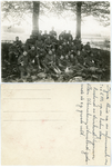 3-0117 Militaire dienst van Jacob Foeken, soldaten rustend na een mars, 1927