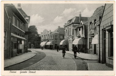 440 Prentbriefkaart van de Grotestraat te Borne