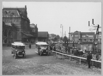 2211 Groningen : Stationsplein : tijdens de vernieuwing. De dienst van lijn 3 werd onderhouden met ... / Kramer, P.B., 1927