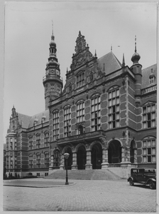 3736 Groningen : Broerstraat : Academiegebouw / Herwig, R.H., 1923-1927