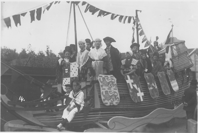 5902 Groningen : Helpman : kinderfeesten ter gelegenheid van het jubileum van koningin Wilhelmina / Kramer, P.B., 1923-09-06