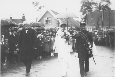 5905 Groningen : Helpman : kinderfeesten ter gelegenheid van het jubileum van koningin Wilhelmina / Kramer, P.B., 1923-09-06
