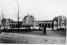 13518 Groningen : Stationsplein : Hoofdstation : vooraanzicht / Mulder, B., 1896