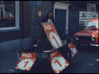 AV13530 Landelijke verkiezingen in Groningen / M. Bentum, 1977