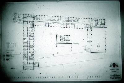 247 Historie - Binnenstad - Politiebureau, stadsgezicht 1900, Ooster- en Zuiderhaven, 't Pakhuis ..., ca 1970