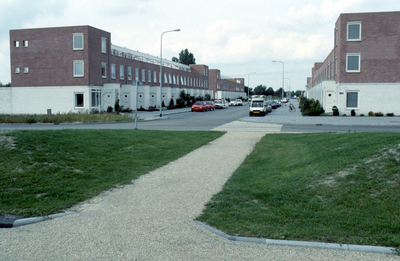 1096 Oosterhoogebrug - De Hunze - nieuwbouwwoningen - AAS en Steenhuis / Emaar, Chris, 1993