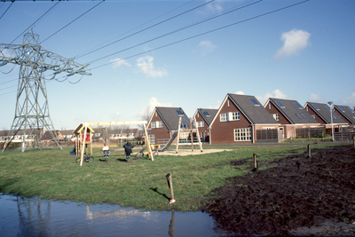 1145 Oosterhoogebrug - Ulgersmaborg - woningen Braamstraat - woonwijk in wijdse omgeving / Zet, Siem van 't, 2001