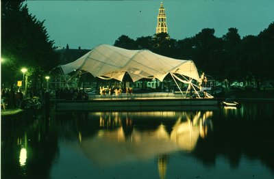 1570 A star is born - paviljoen van Maki en Van der Groen / Stoel, John, ca 1992
