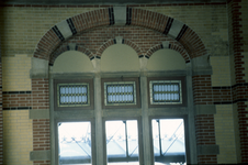 3899 VBKZ - Stationshal Groningen - interieur: plafond en ramen / Zet, Siem van 't, 2000