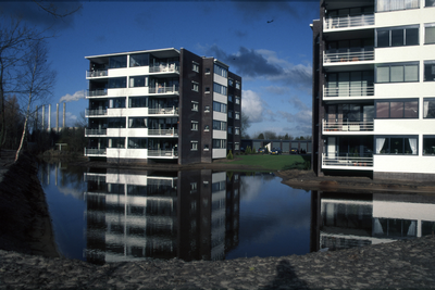 6005 Klein Martijn : Bloemersmaborg : woningbouw, flats / Zet, Siem van 't, 1994-1995