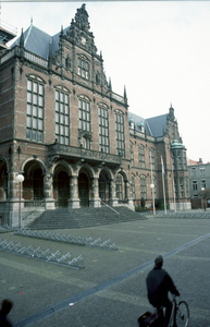 8624 Binnenstad - Academiegebouw - Universiteit - Broerplein - RuG / Zet, Siem van 't, 2002
