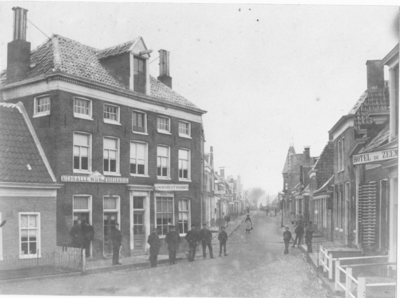 2335 Delfzijl : Waterstraat, gezien vanaf de Waterpoort, 1897