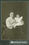 65 Portret van een onbekende vrouw met baby / Weinberg, A.S., zj