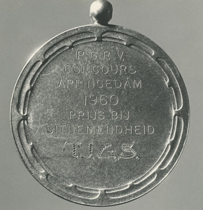 10437 Medaille achterzijde: (van) T.J.G.S., 1960
