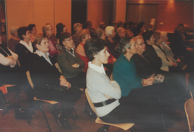 77 Bijeenkomst 'Welke zekerheid hebben wij vrouwen in de toekomst' over erfrecht o.l.v. notaris Houben