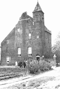 100.609 Pand de Toren aan de Eiermarkt Nr.25 (vroeger 17) in Maasniel
