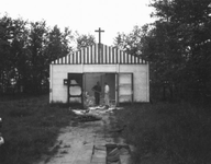 119.837e De kerk op het woonwagenkamp Maalbroek na de brand