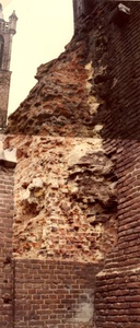 2.472.1a Details rattentoren (resten walmuur)