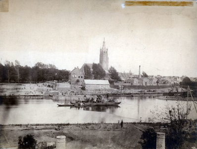 FolioA.13 Het begin van de werkzaamheden van de 1e Maasbrug; Ook gasfabriek met schoorsteen en Kathedraal c.1865