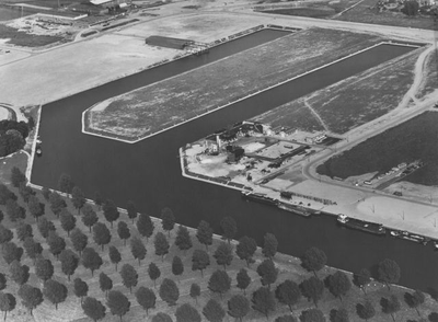 150.093 Aanleg industrieterrein Daalakker-Mijnheerkens en het graven van de Willem Alexanderhaven