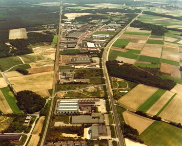 150.210 Luchtfoto van het industrieterrein Heide Roerstreek in Z.O. richting
