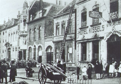 13A9 1926 Brand bij hotel Kissels in de Neerstraat te Roermond