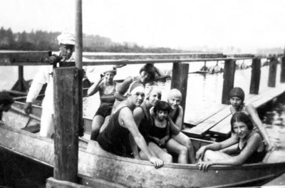 1930.E1d Zwembad in de Maas