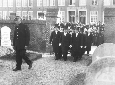 1932.D1 Begrafenis van de gemeentesecretaris F. Adriaanse