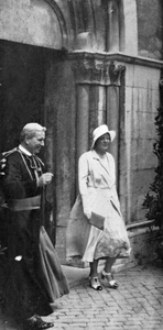 1932.L5 Prinses Juliana bezoekt het dr. Cuypers museum te Roermond