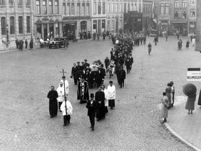 1934.G1 Begrafenis I. Innemeé, adj. inspect.van politie te Kerkrade
