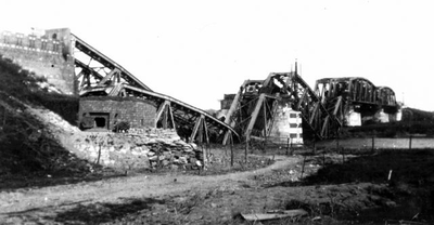 1940.C23a Verwoeste Spoorbrug Leeuwen - Buggenum