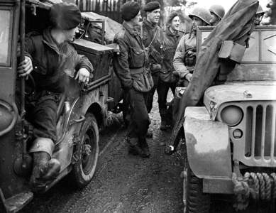 1945.A13 Geallieerde soldaten
