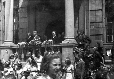 1945.D4a Viering van het bevrijdingsfeest op 6 juni