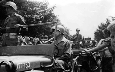 1945.D8a Viering van het bevrijdingsfeest op 6 juni