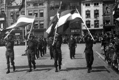 1945.D9a Viering van het bevrijdingsfeest op 6 juni