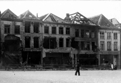 1945.L41b Markt verwoestingen