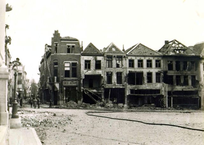 1945.L42 Markt verwoestingen