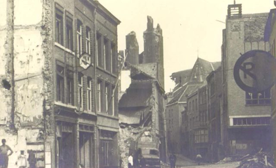 1945.L46b Marktstraat/Luifelstraat verwoestingen